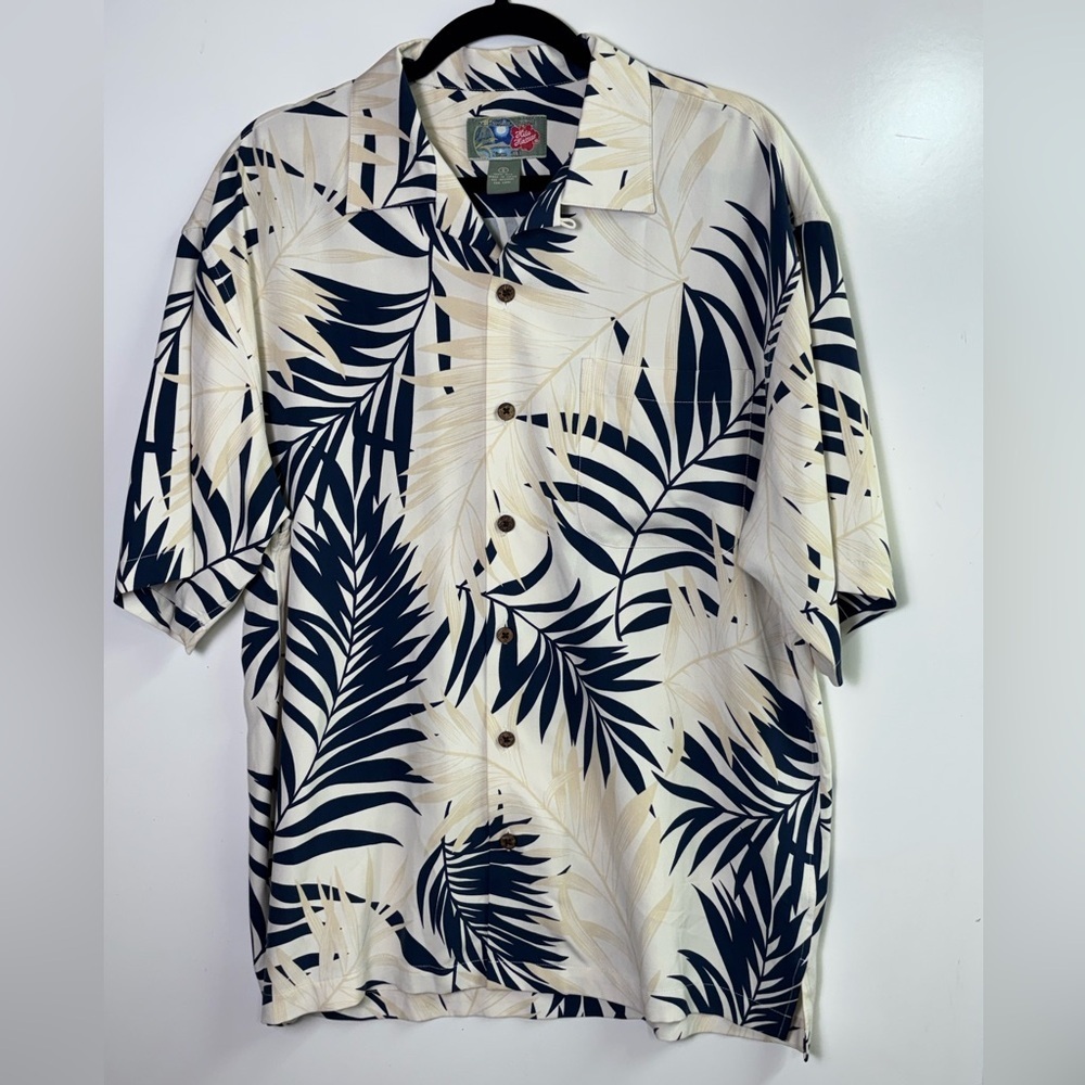 Hilo Hattie 100% Silk Palm Leaf Hawaiian Shirt S